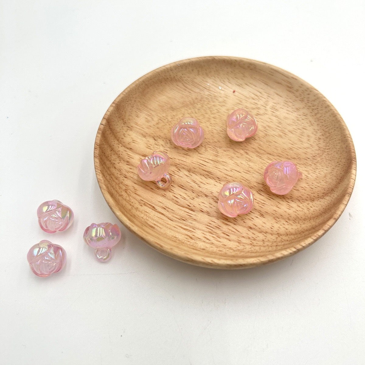 A.0739新着缶付き薔薇ビーズ 8色 夜光 14mm