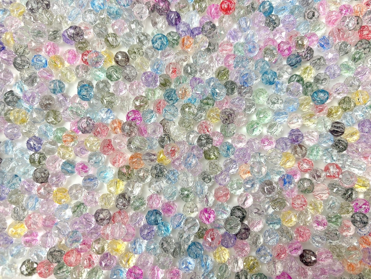 A.00001 845 新作ガラスビーズ:カット色んなカラー