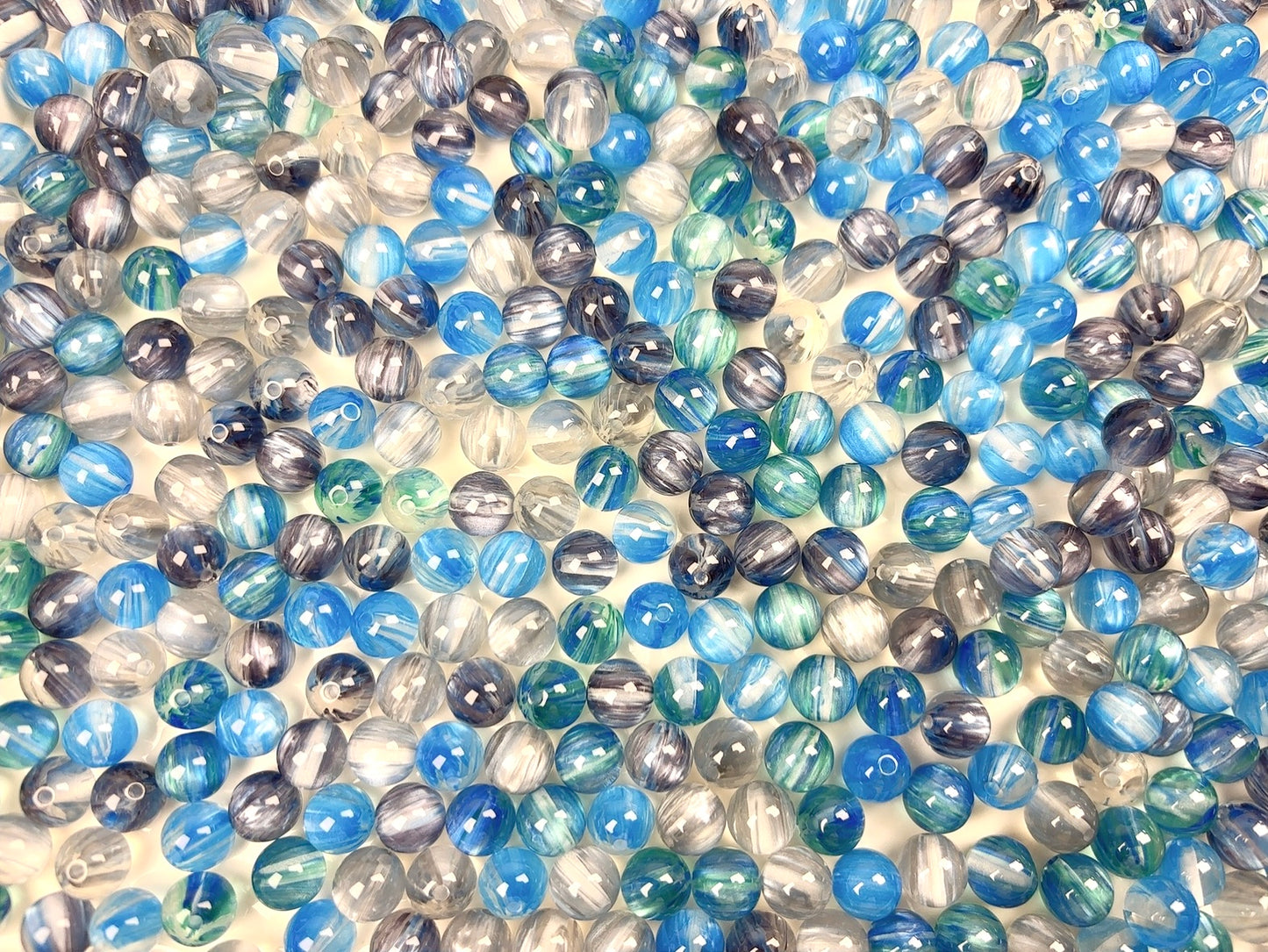 A.00001 685 新作樹脂ビーズ:アイスランド🧊 線入り 12mm