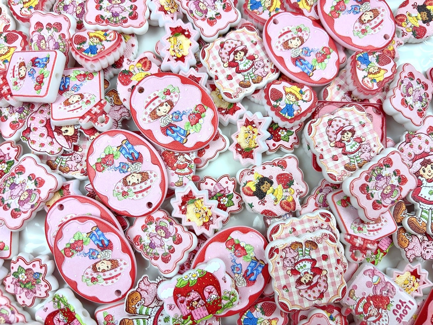A.00001 670 新作ビーズ:イチゴガール🍓