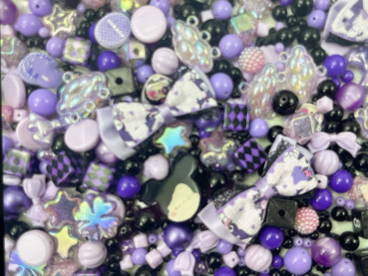 A.00001 889 新作ビーズ：紫ククミックスお得