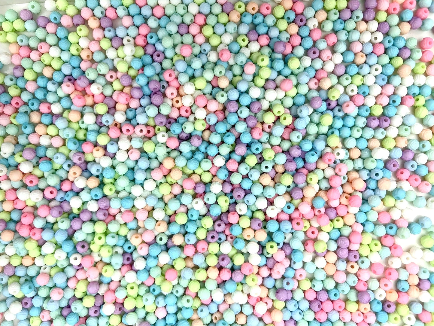 A.00001 917 新作ビーズ：夜光薔薇🌹　6mm