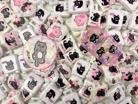 A.00001 812 新作ビーズ：猫だよ🐈🐱🐈‍⬛【浮彫】