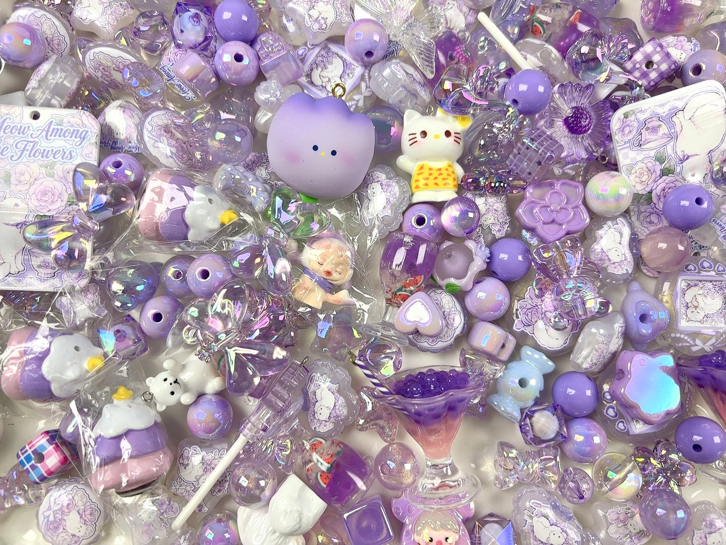 A.00001 795 新作ビーズ：紫お花