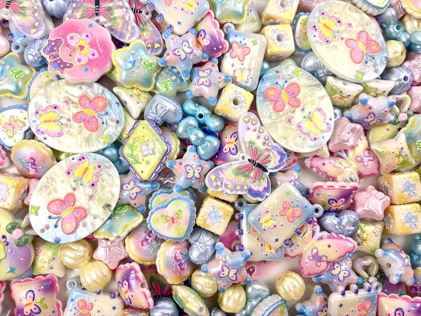 A.00001 772   新作ビーズ：春☘️の蝶々🦋