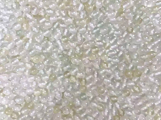 A.00001 646 新作樹脂ビーズ：白色色チェンジ　10mm